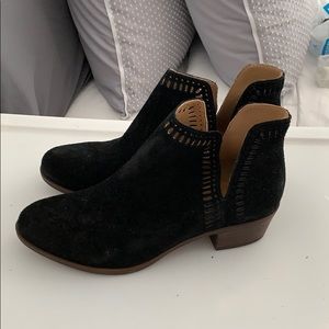 NEW lucky brand booties 🍀